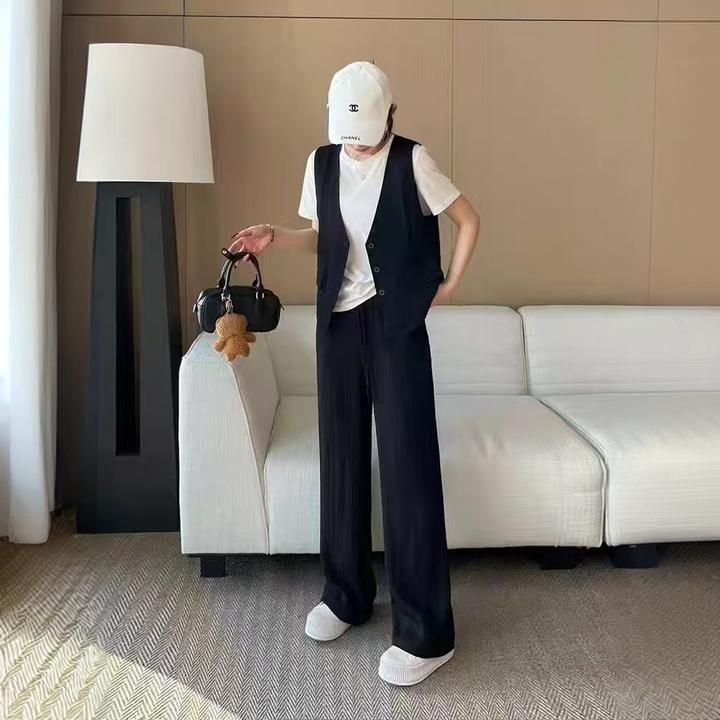 时尚套装女2025春夏新款背心马甲圆领短袖T恤休闲长裤三件套装潮