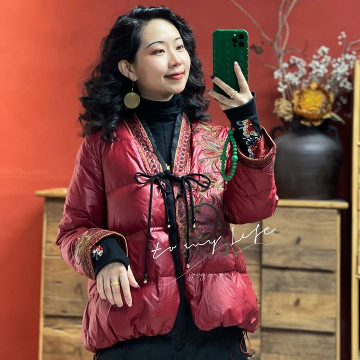 YANGZAIZAI/羊在在民族风女新款羽绒服复古满片刺绣冬季YRF90099