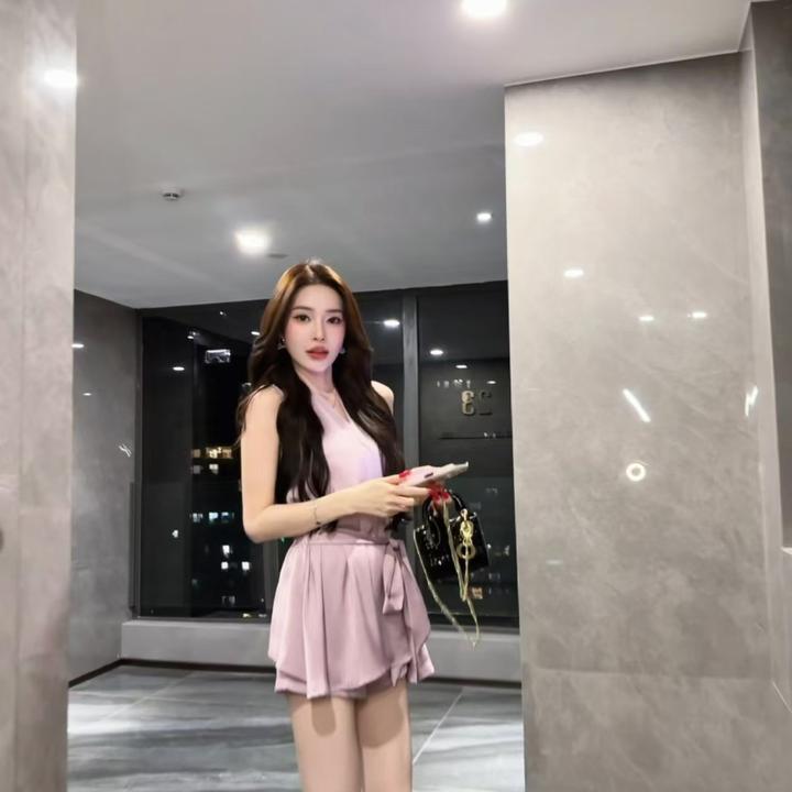 凉感缎面设计感法式V领无袖收腰套装