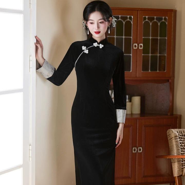 黑色丝绒旗袍春秋季中袖新款2025年轻款改良少女装高端气质中国风