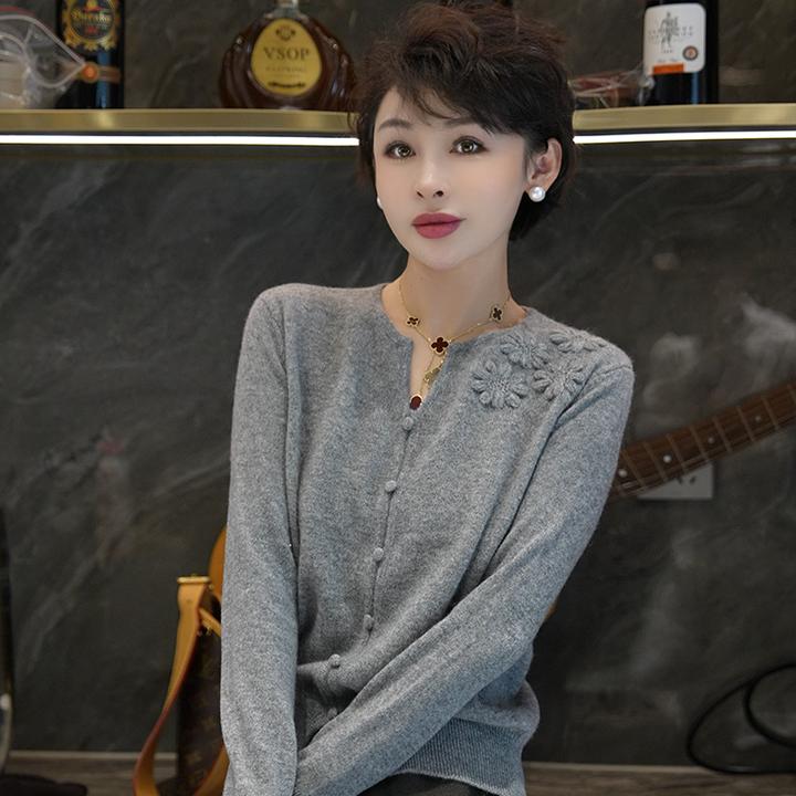 【绣娘】纯手工刺绣气质加厚纯羊毛保暖显瘦针织衫MG8381