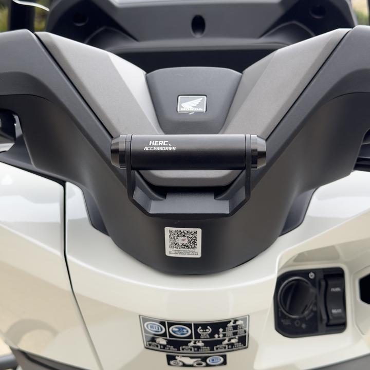 适用25款PCX160改装中置拓展铝合金横杆 PCX125手机支架 车机横杆