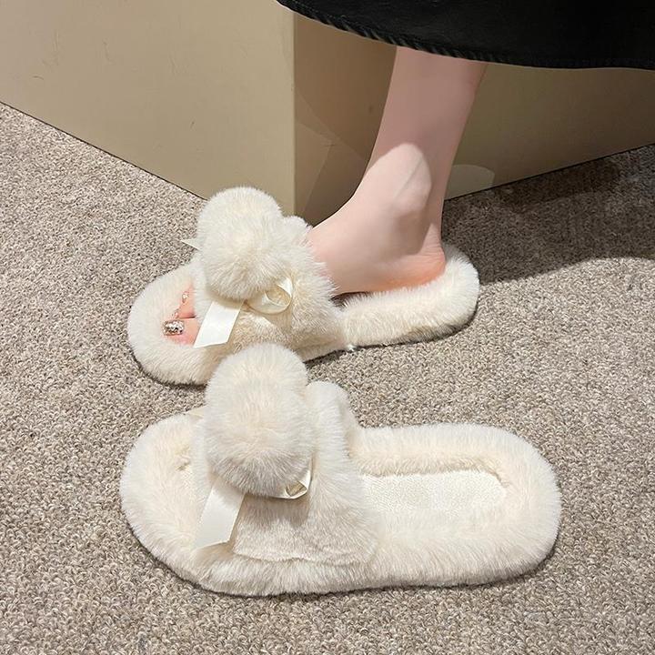 FAVMARTHA韩版网红时尚水钻一字毛毛球拖鞋女外穿2025新款秋冬舒