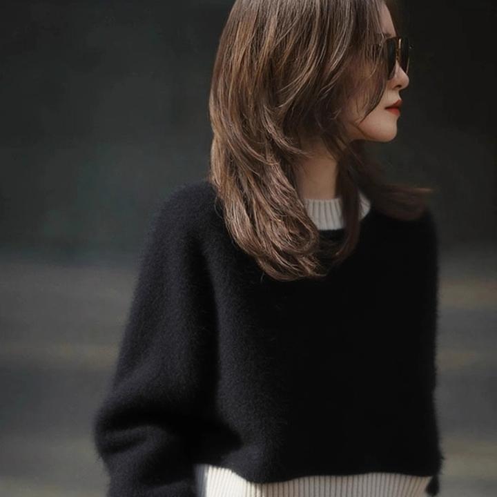 秋季极简高级感气质针织上衣韩系宽松慵懒风短款黑色拼接撞色毛衣