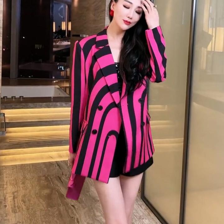 2025早秋新款女士高级感炸街西服上衣休闲时尚oversize西装外套女