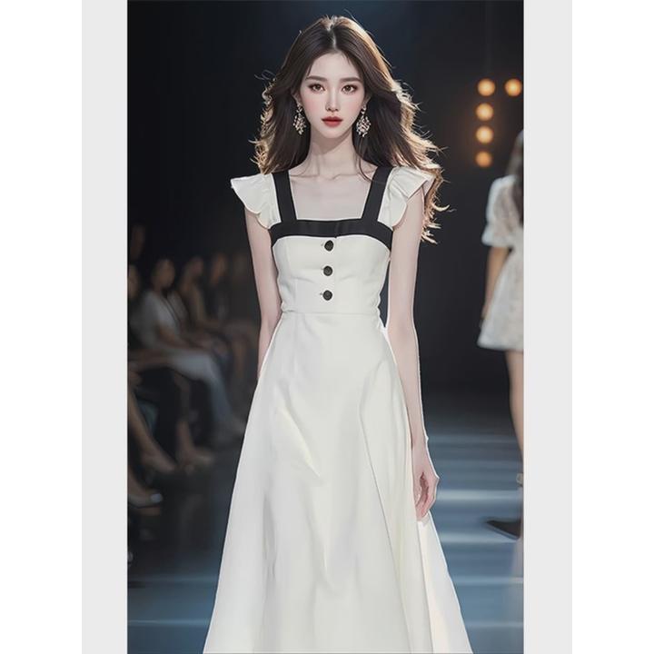 法式绝美白色小飞袖连衣裙女夏季高级感气质收腰小香风方领长裙子