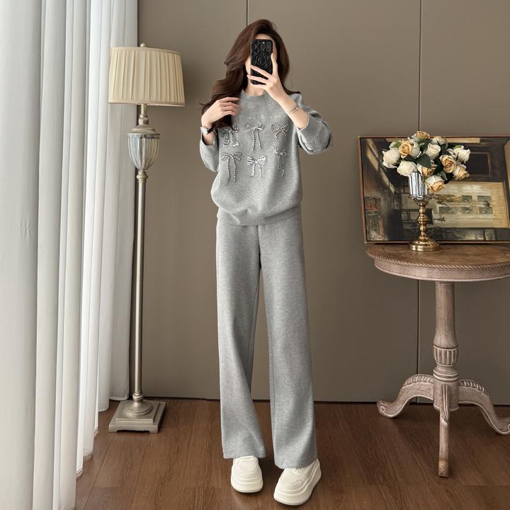 巨好看的冬装一整套显瘦减龄运动休闲加绒保暖卫衣阔腿裤两件套女