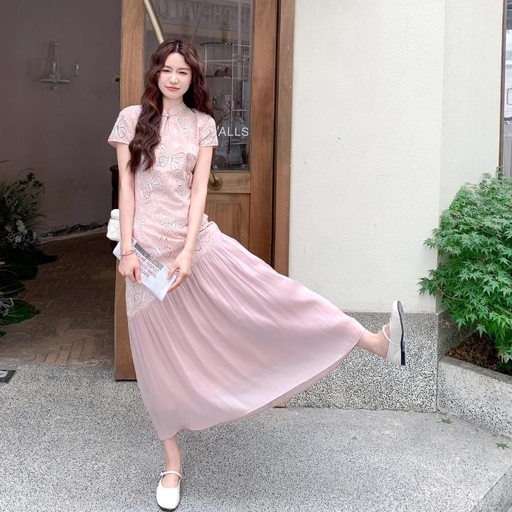 气质粉色新中式改良旗袍裙女2025夏季新款镂空蝴蝶网纱拼接连衣裙