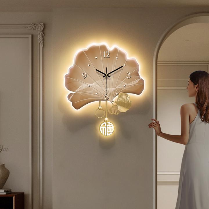 2025新款创意轻奢高档钟表挂钟现代简约大气客厅静音挂表时钟挂墙