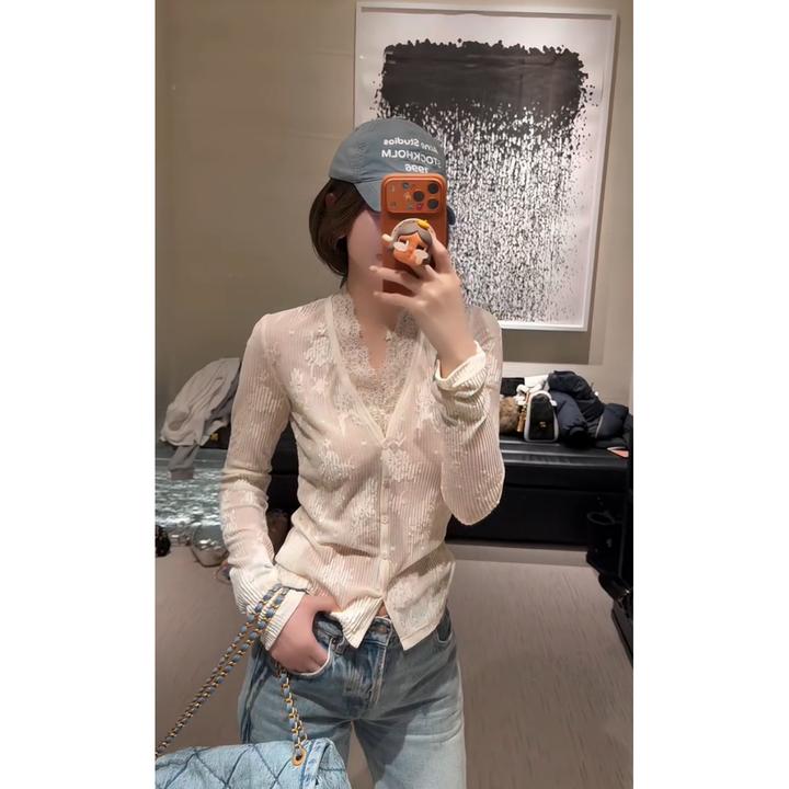 高级感v领蕾丝花边拼接打底衫女2025秋冬新款韩版修身显瘦上衣潮