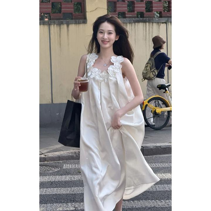 花朵气质时尚高级小众设计款吊带连衣裙2025夏季绝美新款长裙子女