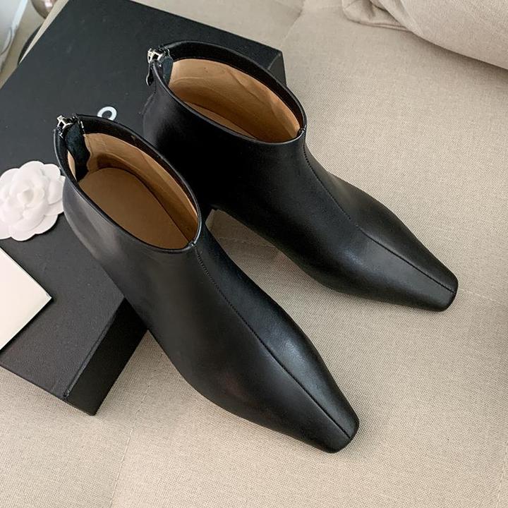 尖头坡跟内增高及裸靴女黑色切尔西靴2025新款平底漆皮短靴羊皮鞋