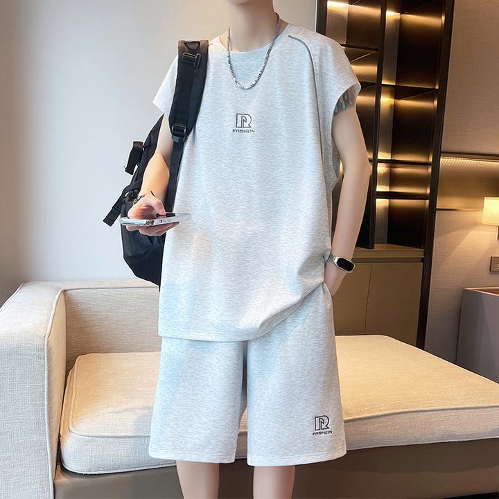 冰丝潮流套装男款夏季美式无袖t恤背心短裤青少年潮男穿搭一整套