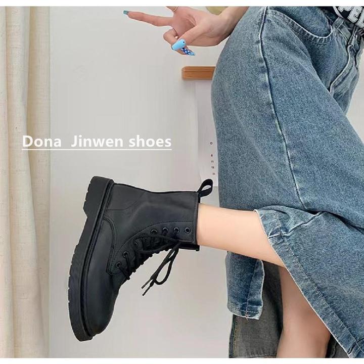 同款百搭鞋子2025韩版夏季新款帅气显瘦系带美拉德靴子