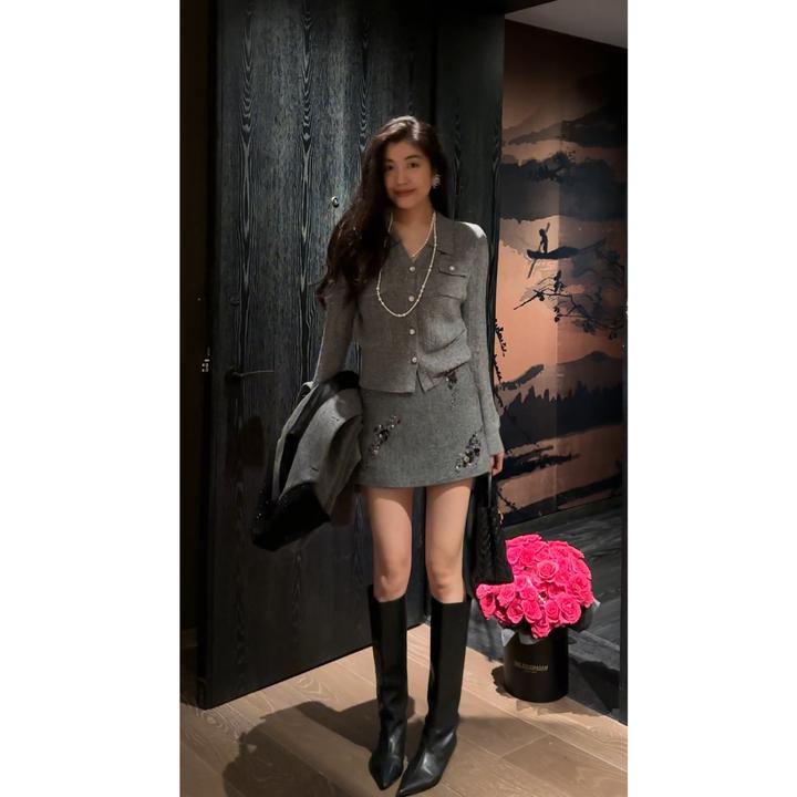 N.COU妮蔻25冬新款减龄气质百搭显瘦绵羊毛软糯针织开衫DY10353