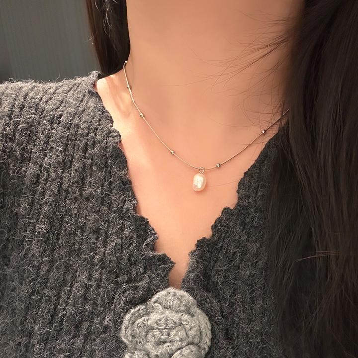 oushipei/欧诗佩 铜合金仿珍珠项链 法式复古异形珍珠吊坠项链女