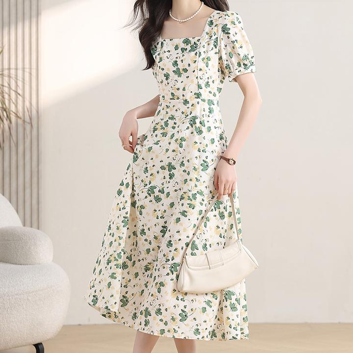 拉夏贝尔小清新碎花时尚连衣裙女2025年春夏新款方领超好看连衣裙