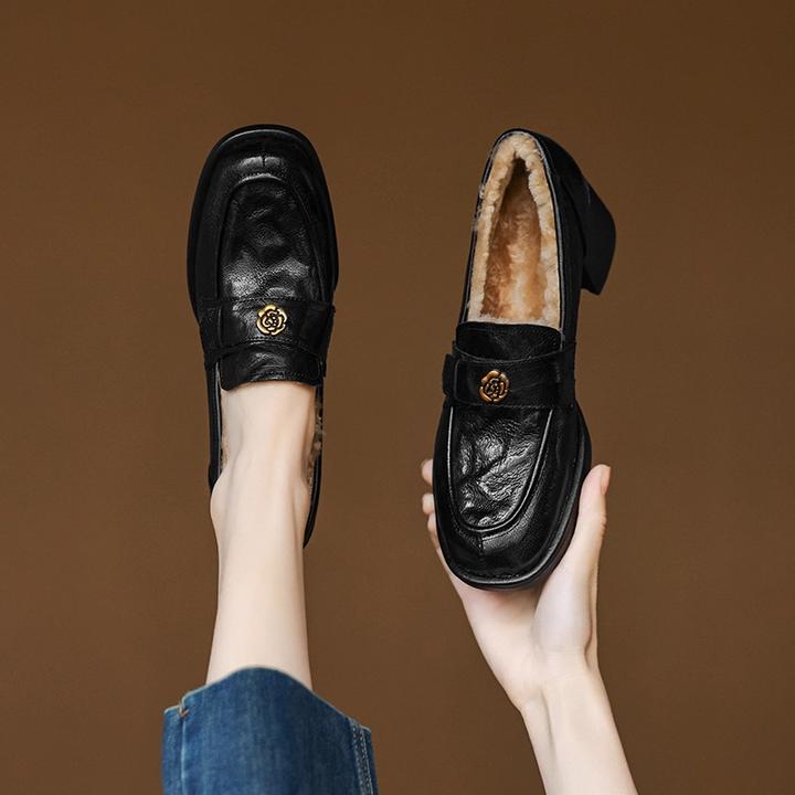 山茶花冬季一脚蹬防滑软底高跟百搭深口中跟黑色圆头乐福鞋英伦风