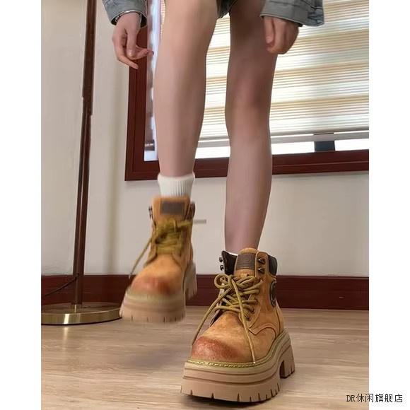 白鹿同款美式赫本风靴子爆款2025新款厚底增高登山鞋休闲大黄靴