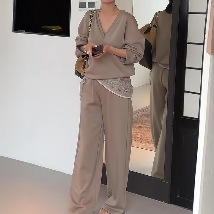 2025超火秋装一整套女新款浅咖色V领长袖上衣同色系阔腿裤两件套
