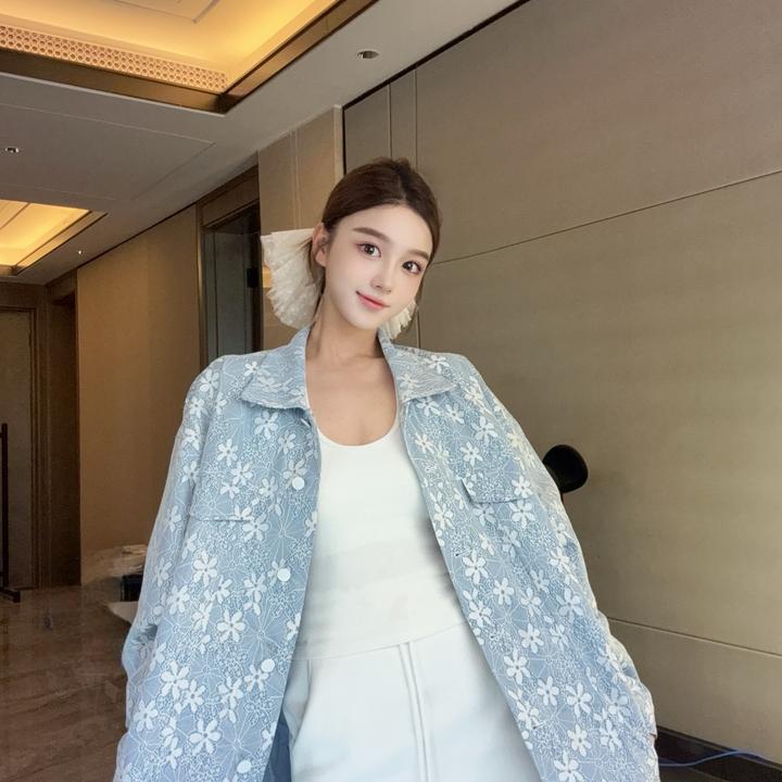 EARUER【Lulumiya】E350秋季蕾丝秋冬短款牛仔外套长袖百搭甜酷外套