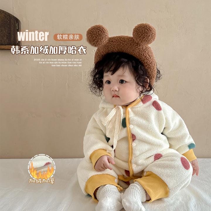 婴儿衣服秋季外出连体衣波点超萌冬装女宝宝毛绒加厚连帽爬爬服