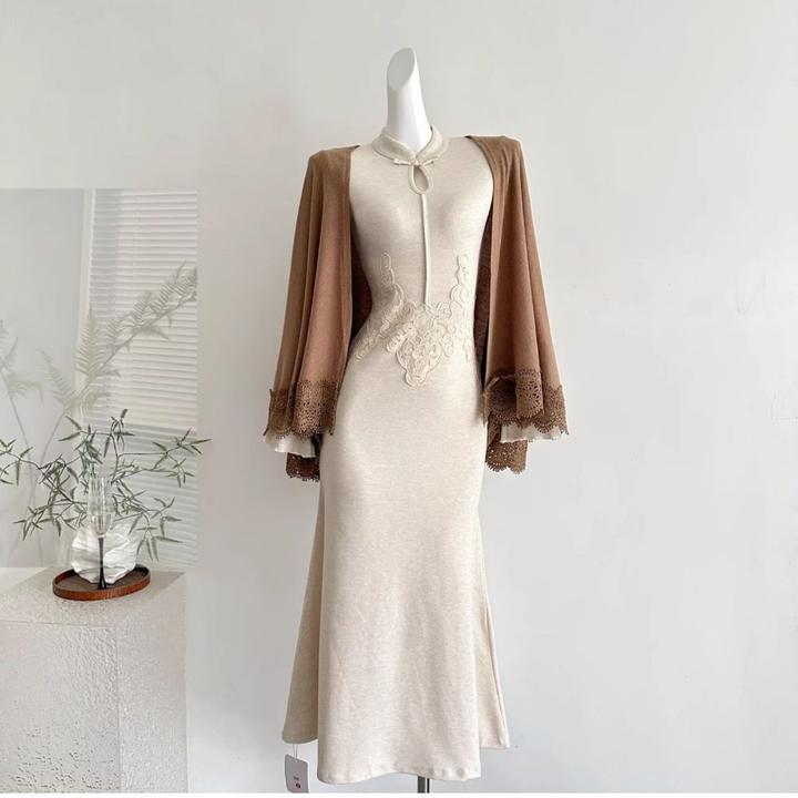 画报夫人新中式巨好看的早秋新款连衣裙立领刺绣针织长裙开衫外套