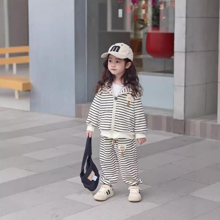儿童外套套装童装网红休闲连帽时髦小童男童女童春秋条纹时尚洋气