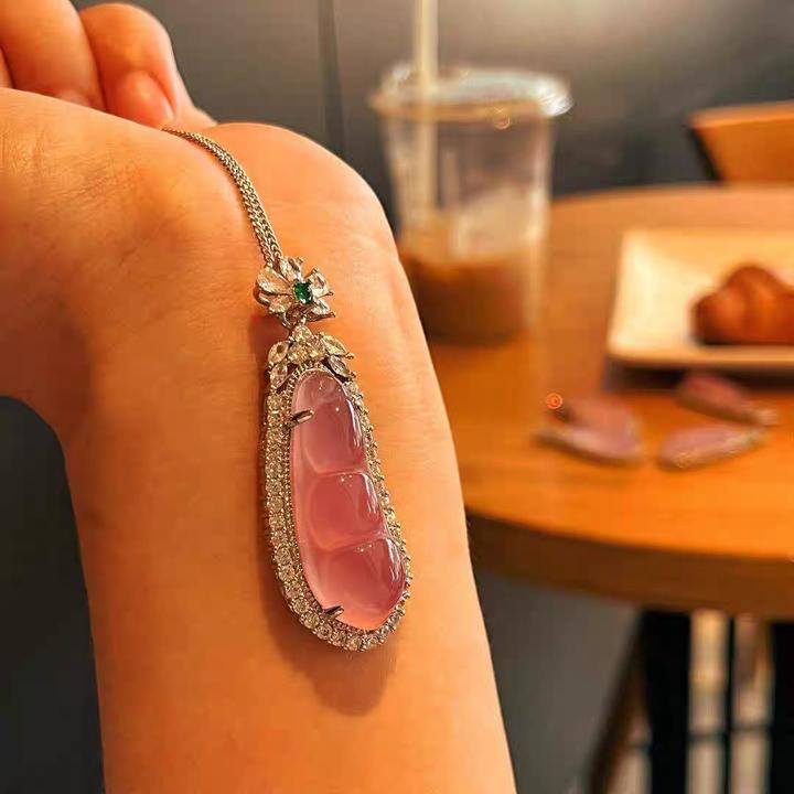 新款时尚百搭珠宝首饰古风玉髓吊坠女款精致生日礼物手工玛瑙项链