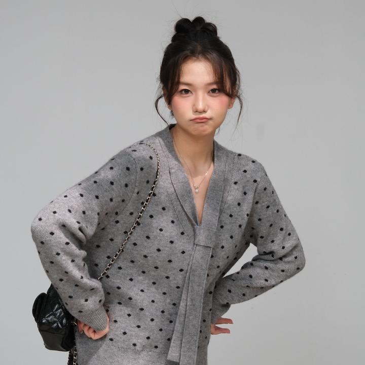 25年微胖大码显瘦波点常规袖长袖针织衫0322