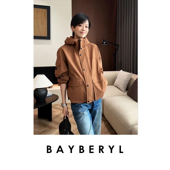 BAYBERYL老贝蒙蒙*户外休闲拼红休闲秋口袋连帽外套MF5F0252