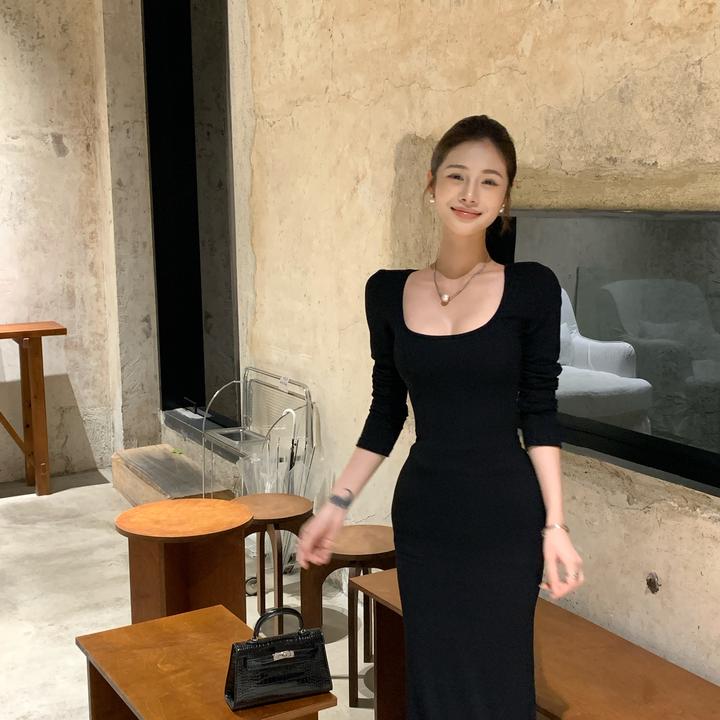 秋冬季优雅气质御姐风连衣裙黑色显瘦收腰修身内搭打底长裙