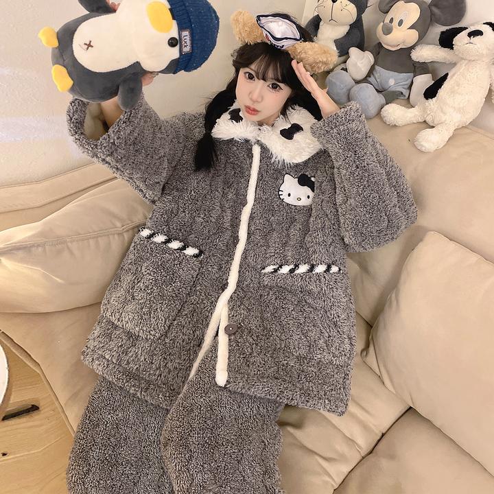 珊瑚绒睡衣女款爆款2025新款法兰绒三层夹棉冬加厚加绒家居服套装