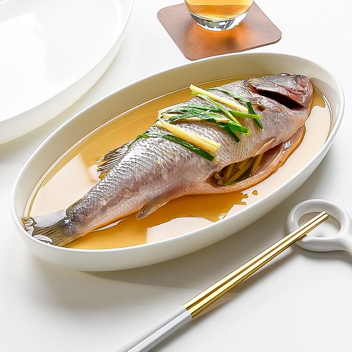 骨瓷日式蒸鱼盘家用陶瓷鱼盘感轻奢深盘子椭圆形深鱼盘好看的
