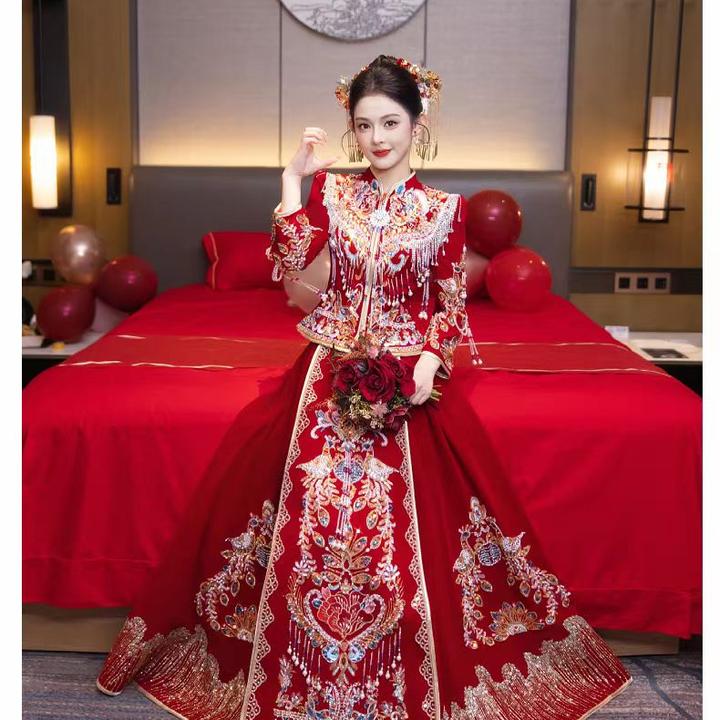 重工奢华红色新娘丝绒冬季秀禾服2025新款结婚高端奢华新中式礼服