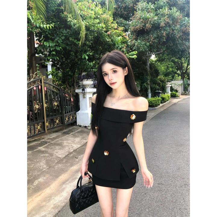 法式纯欲风高级感黑色一字肩上衣女设计感收腰显瘦半身裙两件套女