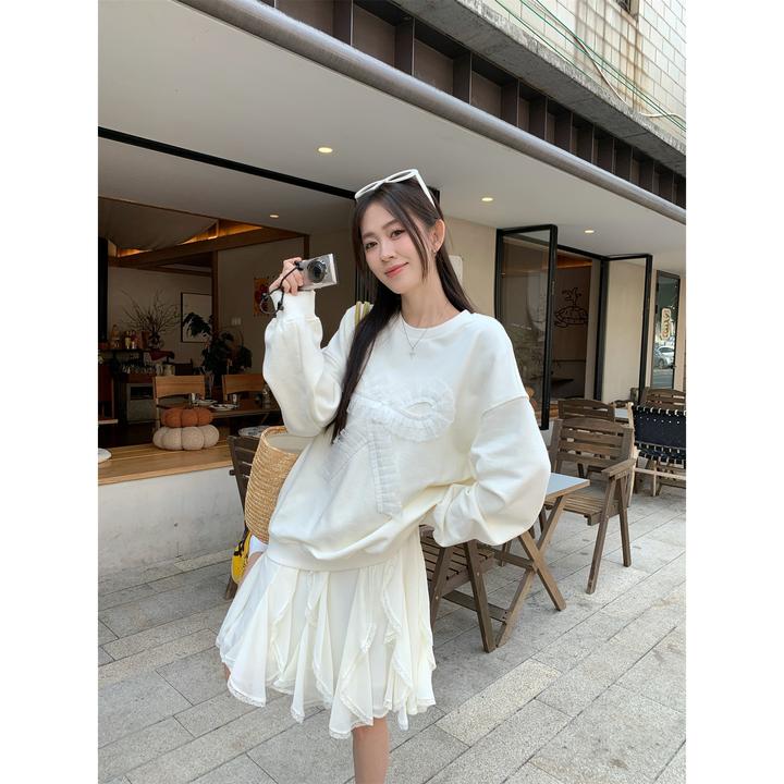 新款法式设计感米白色圆领长袖卫衣女装秋季内搭吊带连衣裙两件套