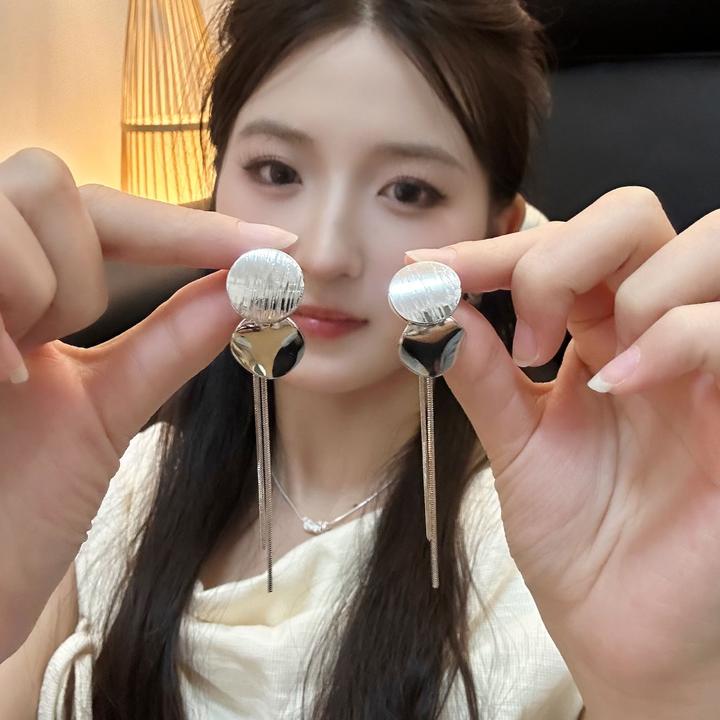 铜合金耳饰 超仙亮片流苏耳环ins复古优雅女耳饰长款轻奢百搭耳饰