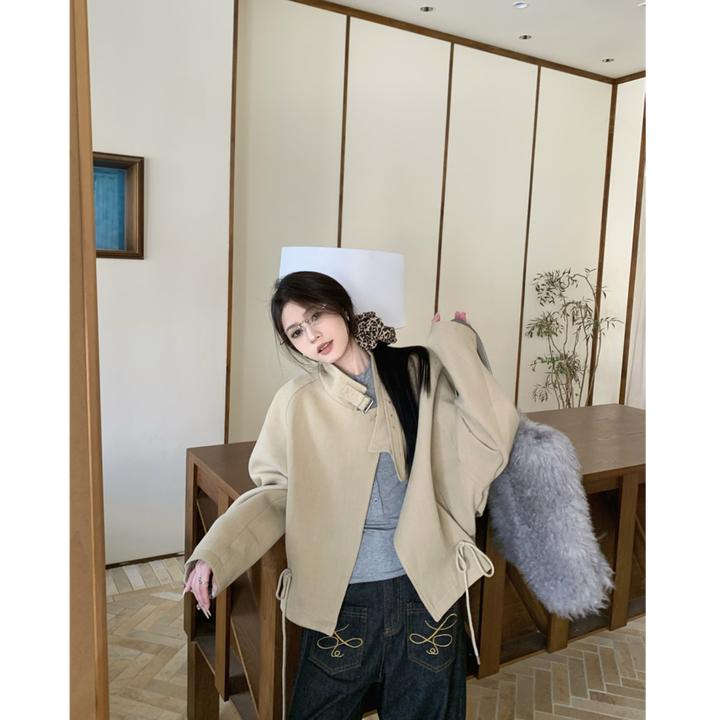 2025秋冬新款复古风设计感下摆卡其色抽绳呢子立领机车长袖外套女