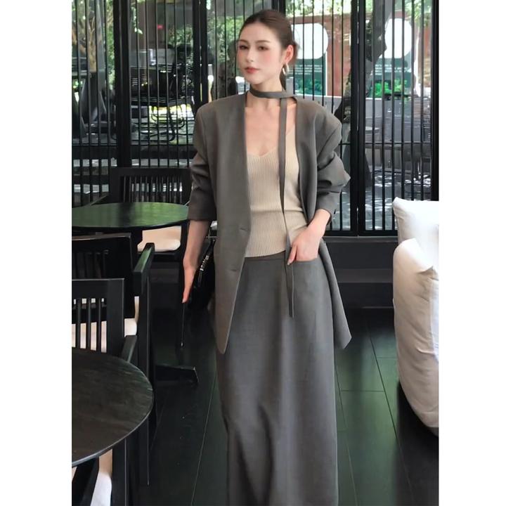 高知老钱风西装套装女秋季新款休闲轻奢通勤御姐外套半身裙两件套
