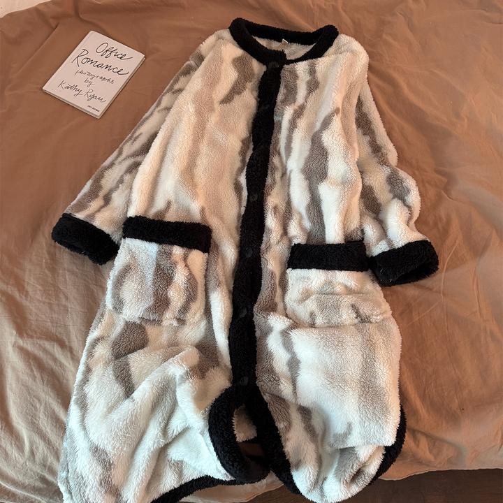 珊瑚绒睡裙女士秋冬季睡衣宽松胖MM200斤中长款睡袍可外穿家居服