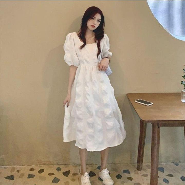 白色初恋泡芙裙女夏小个子法式桔梗长裙甜美复古方领泡泡袖连衣裙