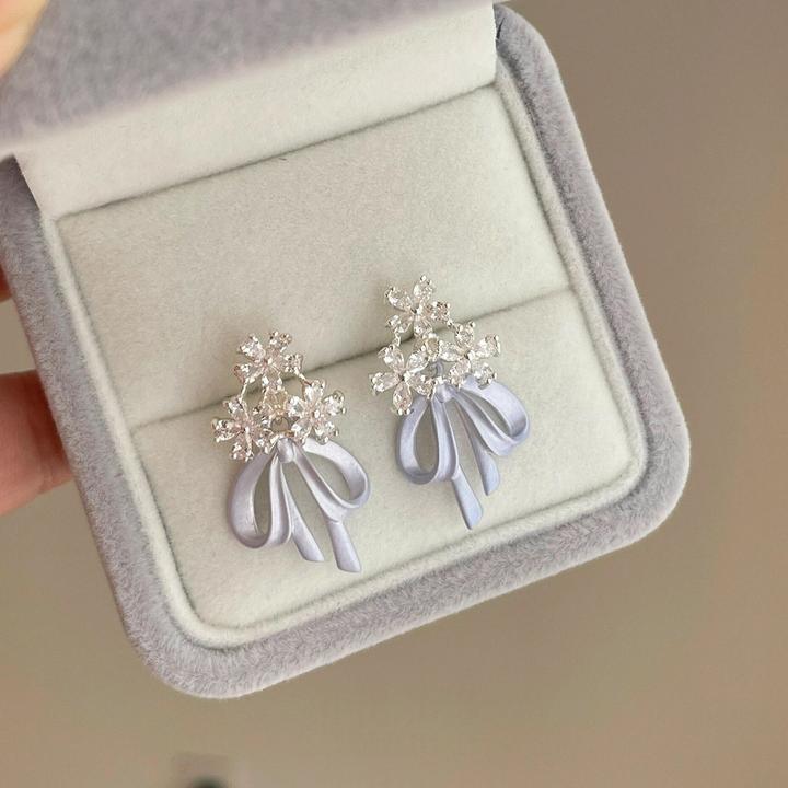 卡柒 铜合金耳饰 超仙紫色蝴蝶结花朵耳钉轻奢小众高级清冷感耳饰