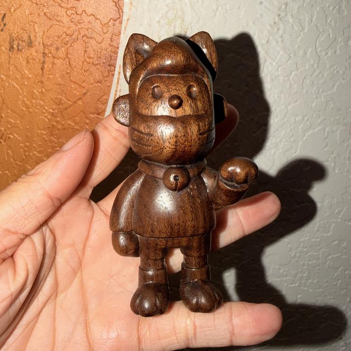 可以把玩包浆的木雕手办