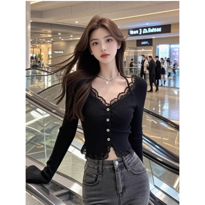 黑色V领蕾丝拼接针织开衫短款女显瘦修身时尚轻奢性感纯欲T恤