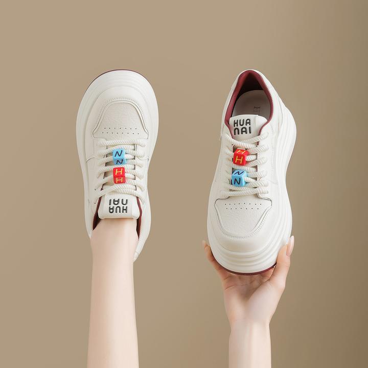 华耐厚底潮流小白鞋女2025春季爆款百搭休闲时尚增高舒适轻便板鞋