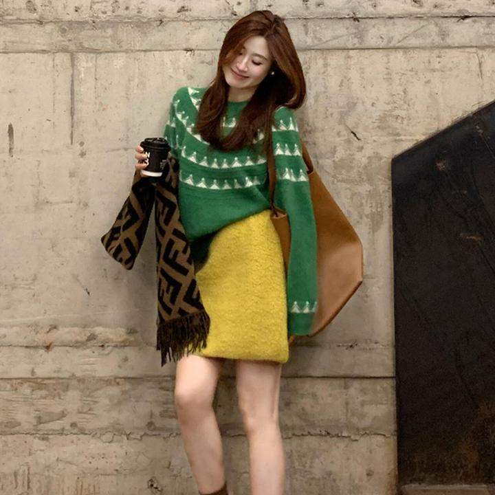 冬装搭配一整套时尚洋气减龄高级感大方得体藏绿色印花毛衣套装裙