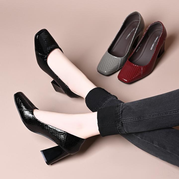 头层牛皮2025新款方头浅口粗跟单鞋女春秋简约蛇皮纹通勤高跟皮鞋