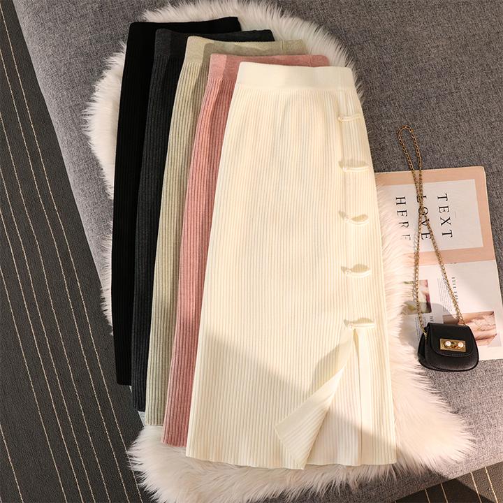 新中式国风盘扣针织半身裙女春秋冬大尺码胖mm高腰显瘦黑色a字裙