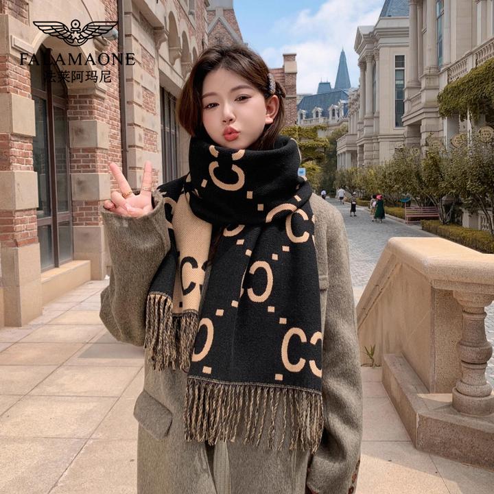 法莱阿玛尼围巾女冬季2025新款披肩女外搭高级感格子保暖围脖礼物